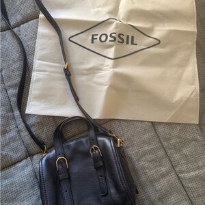 Fossil Black Leather Carlie Mini Satchel. New without tags 🏷️FREE SHIPPING
